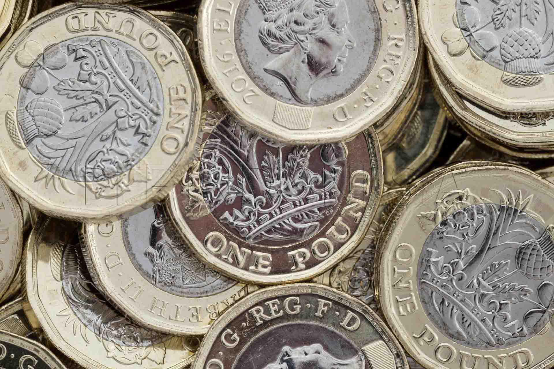 Poundsterling menguat karena jajak pendapat memprediksi kemenangan telak bagi Partai Buruh