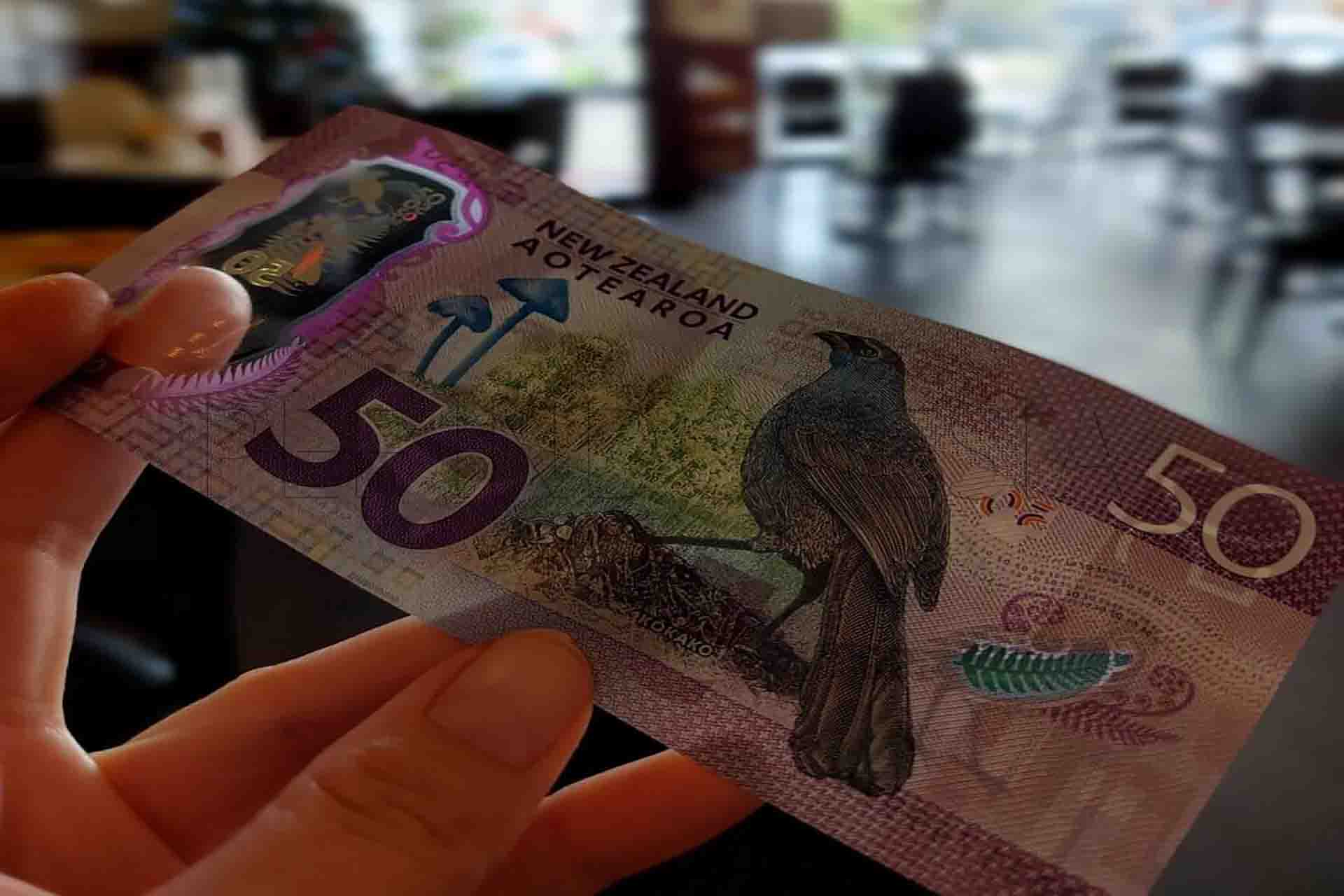 NZDUSD Kehilangan Traksi di Bawah 0,6150, Fokus pada IHK AS dan Keputusan Suku Bunga The Fed