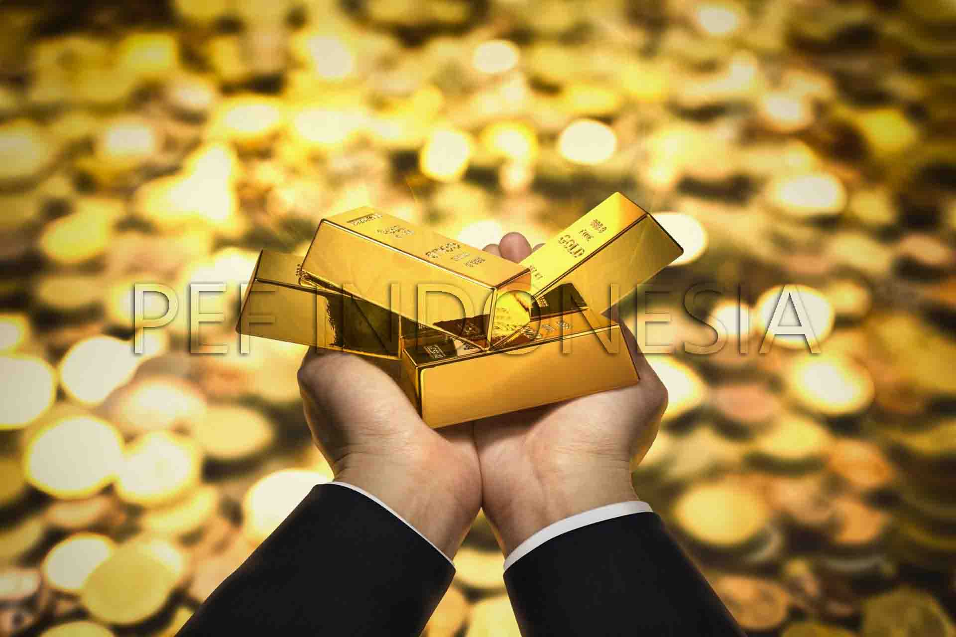 Harga Emas Melemah Menjelang Indeks Harga PCE AS, Bertahan di Atas Level $2.300